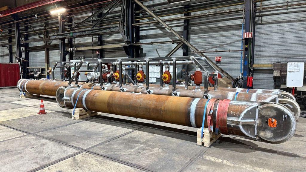 Hollandia Systems pipe-line heads en pig receivers 