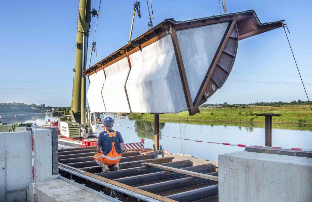 Steyl Maashoek inhijsen zelfkerende schot van de Vlotterkering®