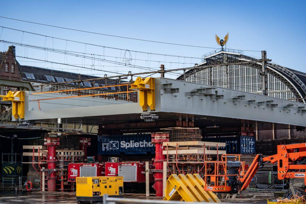 Inhijsen brugdeel Oostertoegang | Foto: Jeannet Koomans