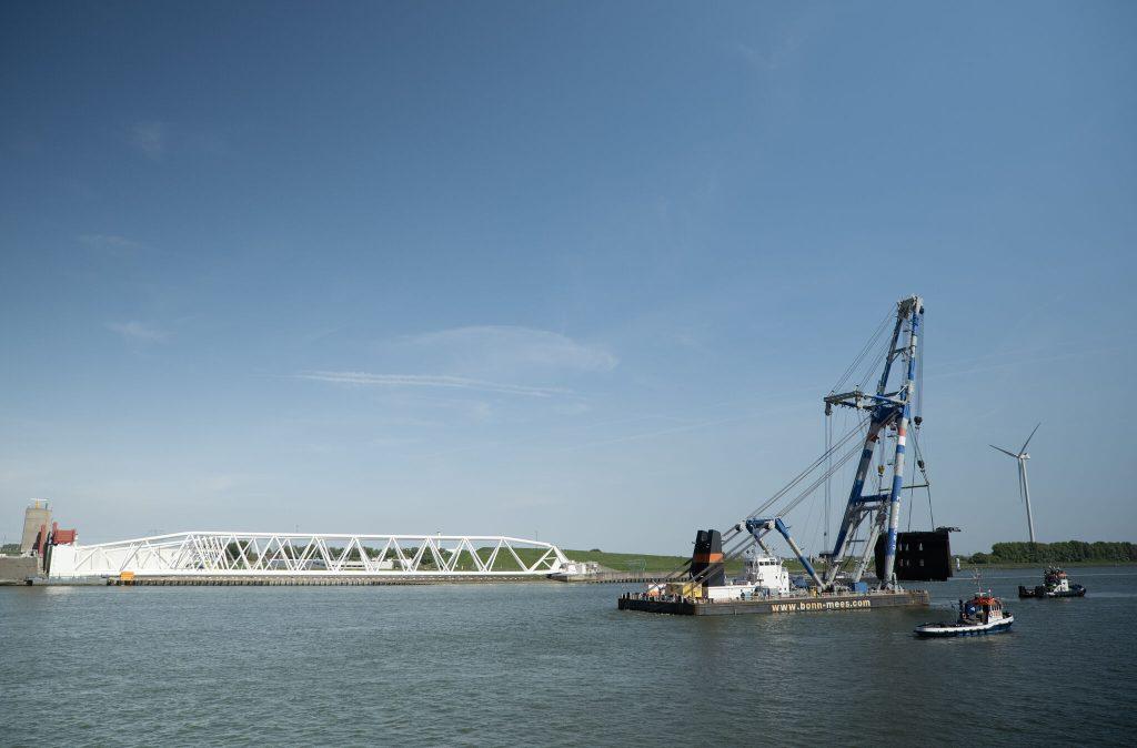 Maeslantkering Hollandia Services